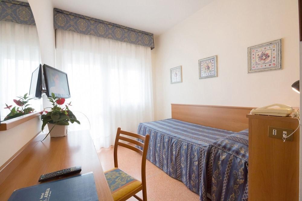Hotel Adria Sul Mare Caorle Bagian luar foto