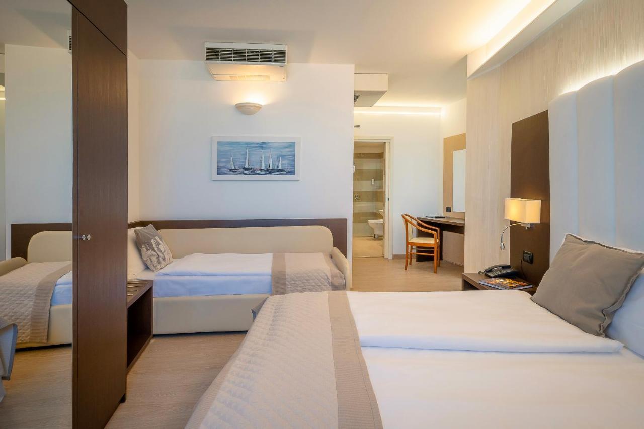 Hotel Adria Sul Mare Caorle Bagian luar foto