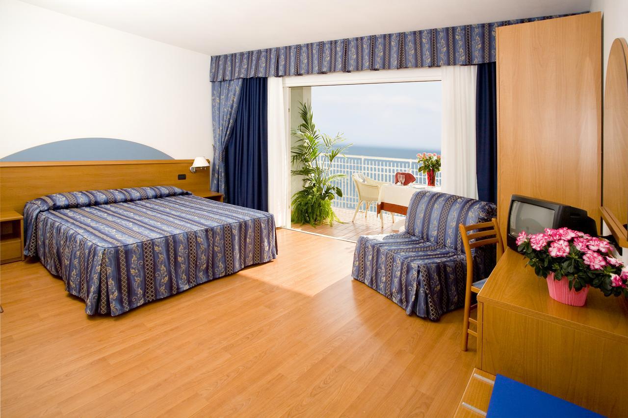 Hotel Adria Sul Mare Caorle Bagian luar foto