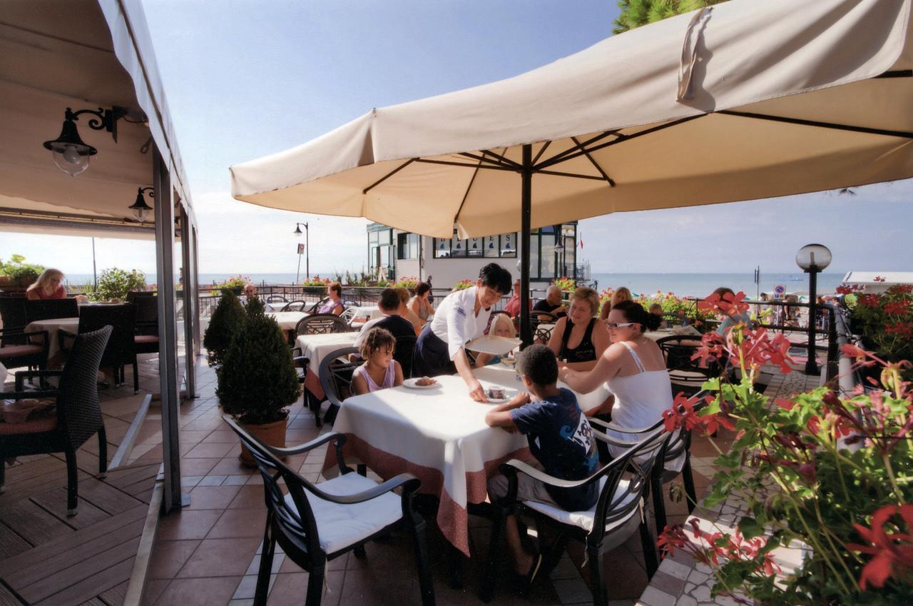 Hotel Adria Sul Mare Caorle Bagian luar foto
