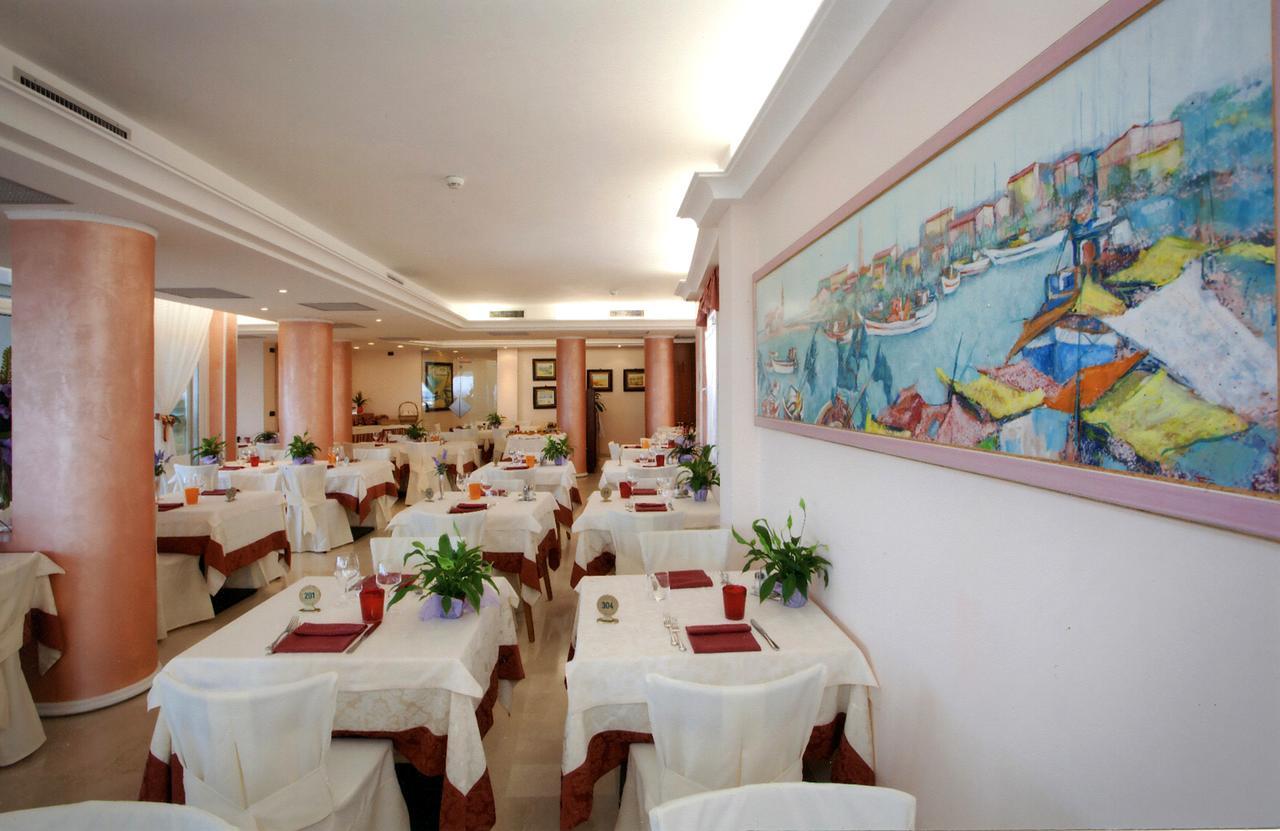 Hotel Adria Sul Mare Caorle Bagian luar foto