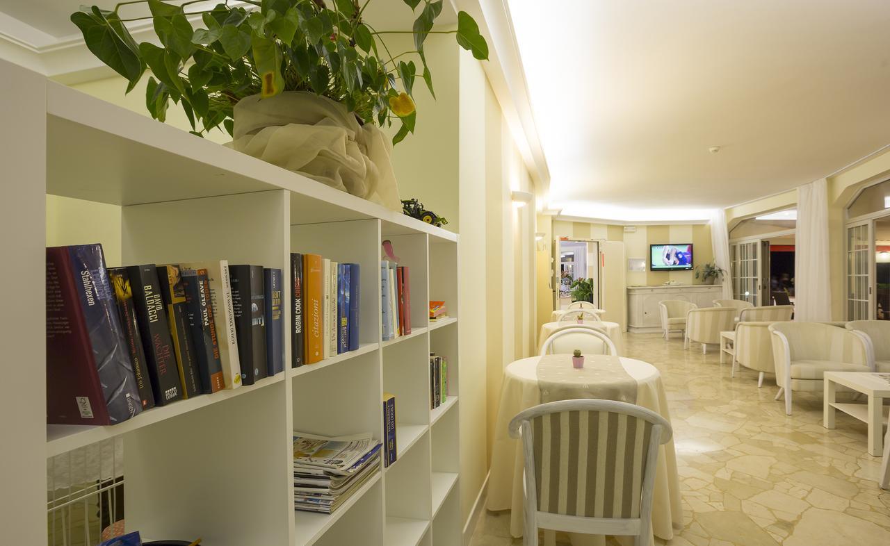 Hotel Adria Sul Mare Caorle Bagian luar foto