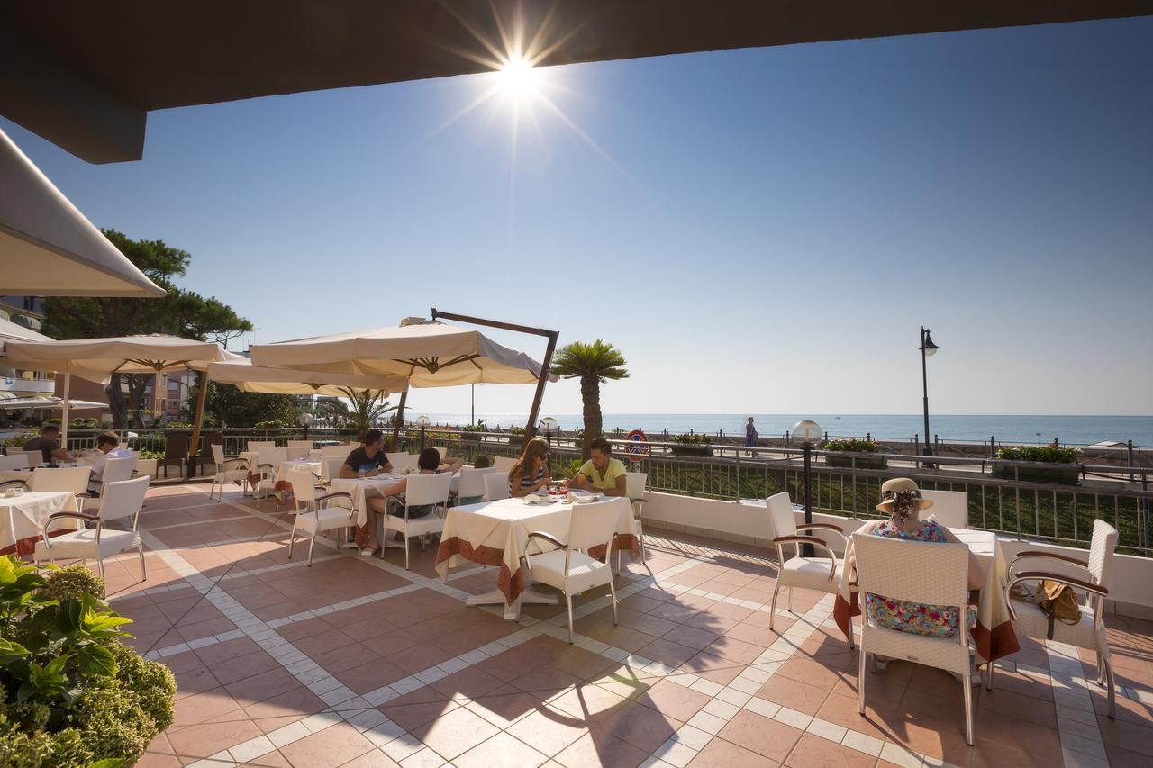 Hotel Adria Sul Mare Caorle Bagian luar foto