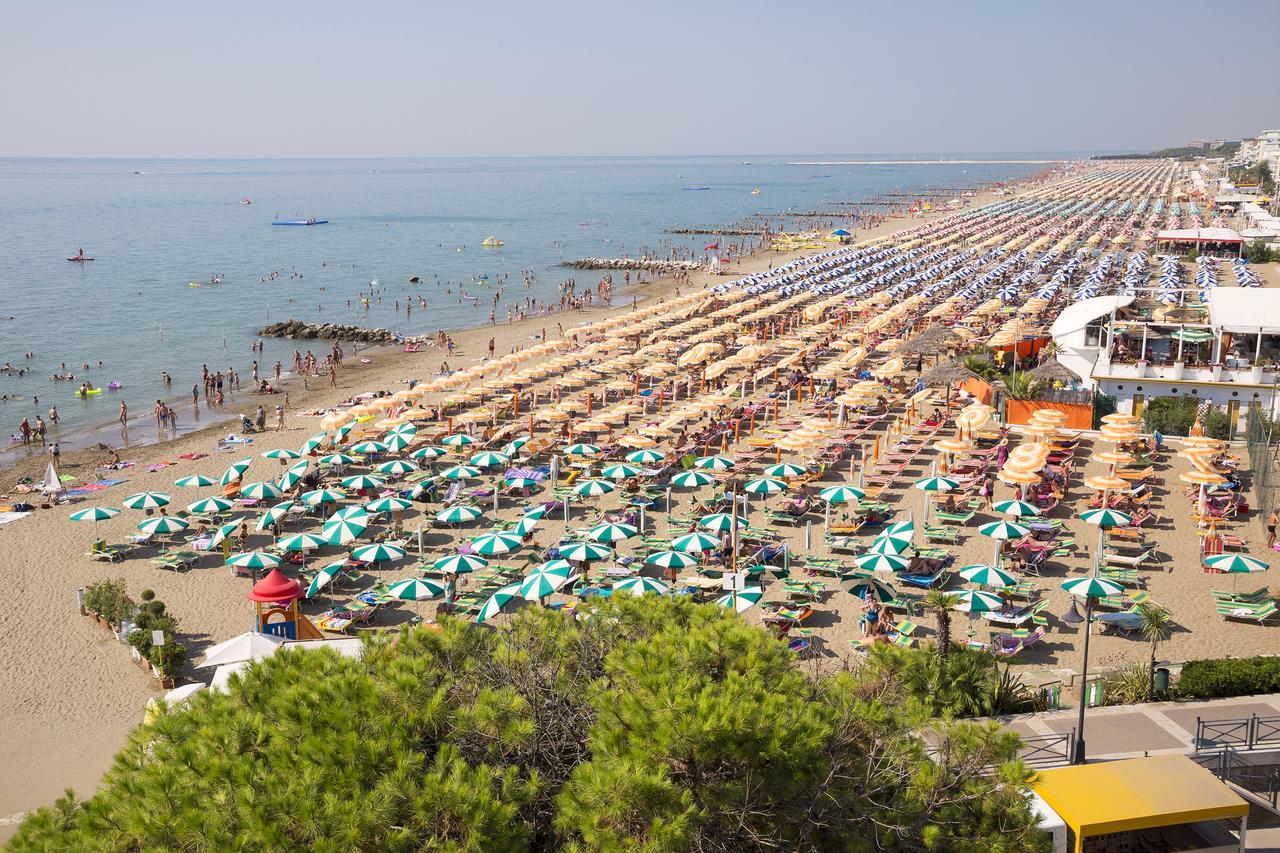 Hotel Adria Sul Mare Caorle Bagian luar foto