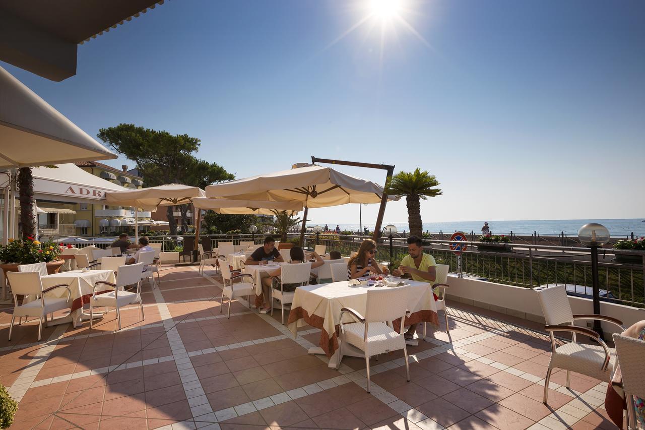Hotel Adria Sul Mare Caorle Bagian luar foto