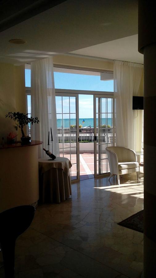 Hotel Adria Sul Mare Caorle Bagian luar foto