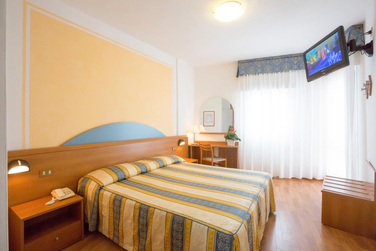 Hotel Adria Sul Mare Caorle Bagian luar foto
